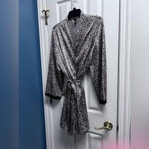 ICollection leopard satin robe. L/XL.  Never worn. No tags